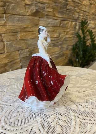 Порцелянова статуетка дівчина  royal doulton gail4 фото