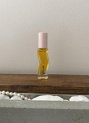 Масло для губ gisou honey infused lip oil