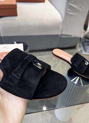 Замшевые черные шлепанцы loro piana