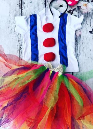 Новорічний костюм жонглерки