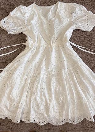Платье из прошвы