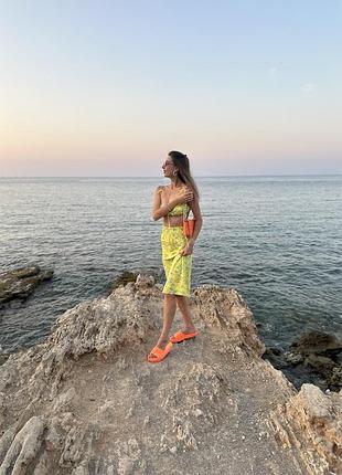 Нереально красивый костюм с топом и юбкой