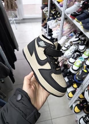 Кроссовки для детей