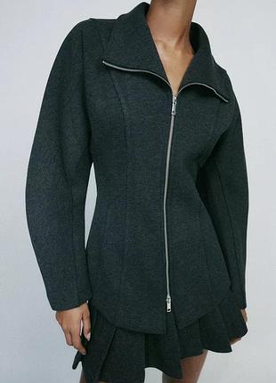 Приталенная куртка серая женская zara new