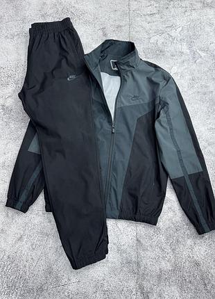 Мужской винтажный спортивный костюм из плащевки nike