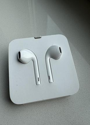 Наушники нові apple earpods with lightning