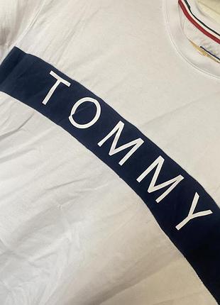 Ідеальна футболка tommy hilfiger тренд стиль