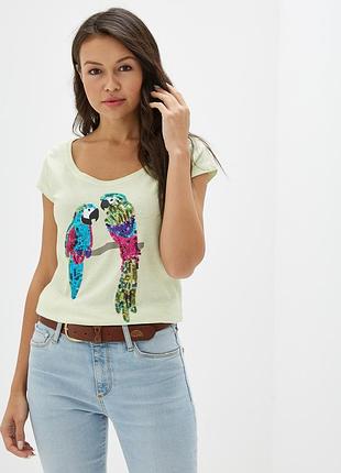 Футболка жіноча з папугами і паєтками птахами sublevel