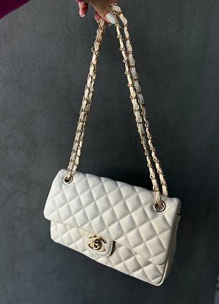 Розкішна бежева кремова сумочка в стилі шанель chanel 25 light beige брендовая беж крем сумка новинка