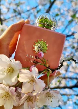 Парфумована вода blossom love
amouage (распив)