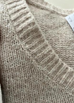 Светр в составі шерсть