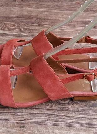 Босоножки pied de biche. размер 38.