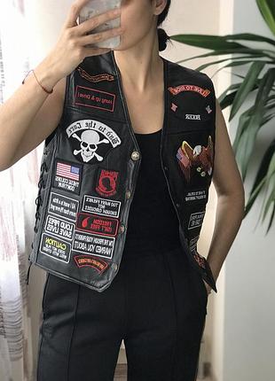 Нова шкіряна байкерська жилетка з нашивками фразами шкіра diamond plate leather biker vest