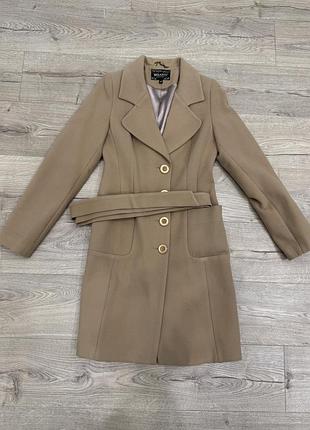Бежеве пальто