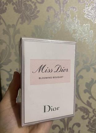 Туалетна вода christian dior miss dior blooming bouguet