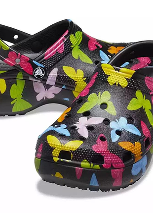 Crocs кроксы клоги сабо на платформе classic platform graphic butterfly black