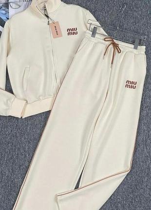 Спортивний костюм в стилі miu miu