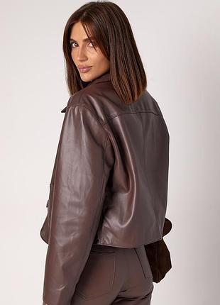 Женская куртка-пиджак из кожзама7 фото