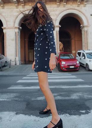 Zara темно-синее платье из вискозы с бусинами