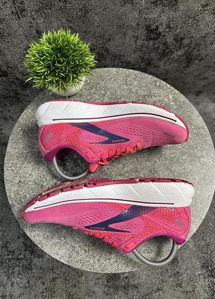 Кроссовки brooks 38р.