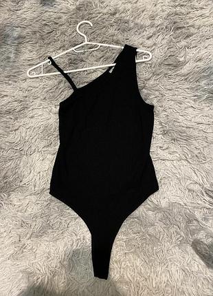 Асимметричное боди, черное боди