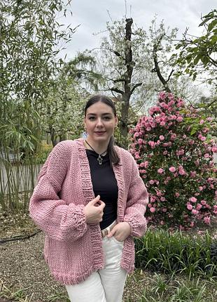 Жіночий вʼязаний кардиган з товстої пряжи ручна робота