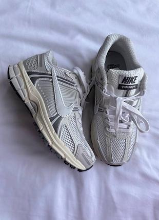 Кроссовки nike vomero 5 platinum tint