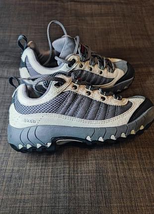 Женские трекинговые ботинки karrimor
