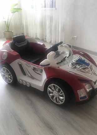 Машина детская на аккумуляторе