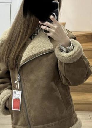 Дубленка mango, размер пишет xs, но подойдет на s,m. абсолютно новая, есть бирка. не взорвалась по размеру