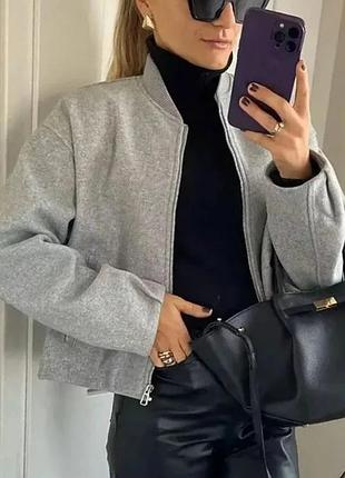 Zara оверсайз бомбер з широкими рукавами