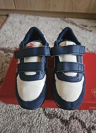Кроссовки для детей 2
