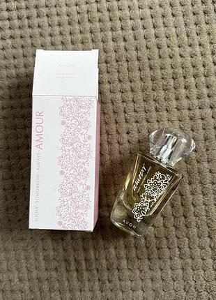 Парфумована вода avon amour