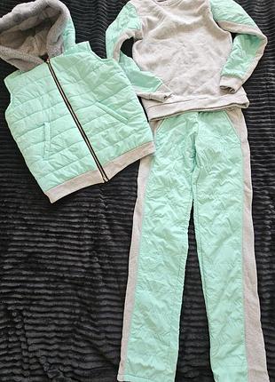 Спортивный повседневный костюм тройка