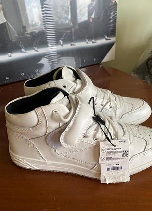 Кожаные кроссовки размер 40 zara