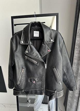 Шкіряна куртка авіатор bershka