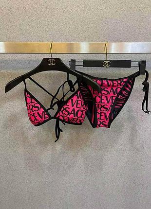 Купальник раздельный versace фуксия с черным на завязках треугольный