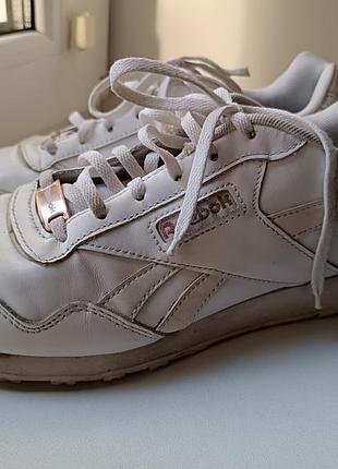 Білі кросівки reebok 39-40
