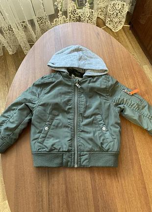 Бомбер куртка на взлобика