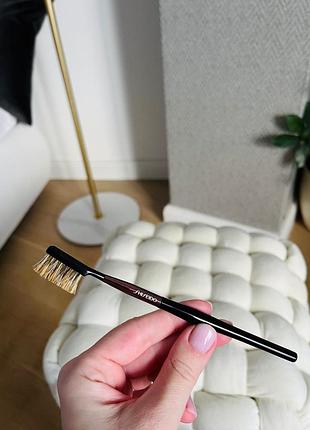 Новая кисть для бровей shiseido производство япония