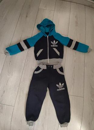 Спортивний костюм