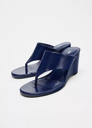 Кожаные босоножки синие женские zara new