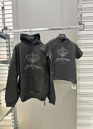 Худи с капюшоном черный со стразами удлиненный рваный