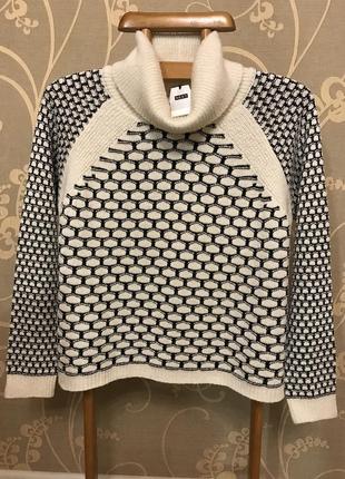 Нереально красивий і стильнвй брендовий в'язаний светр-оверсайз.