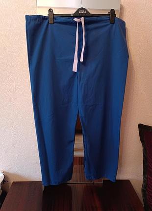 Медицинские мужские брюки.