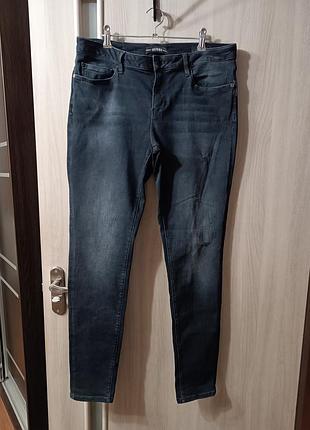 Как новые джинсы скинни guess