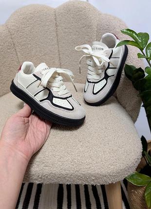 Кроссовки для детей