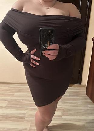 Сукня шоколадного кольору