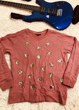 Очень качественный свитшот, не катается, бренд