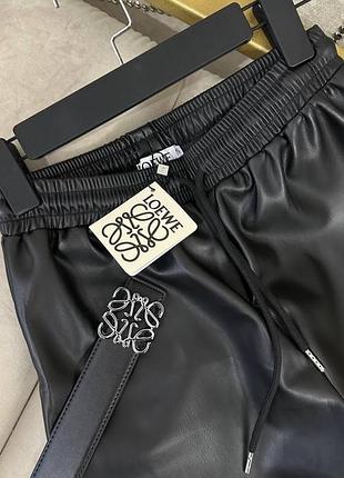 Брюки runway loewe брюки эко кожаные матовые микро флис5 фото